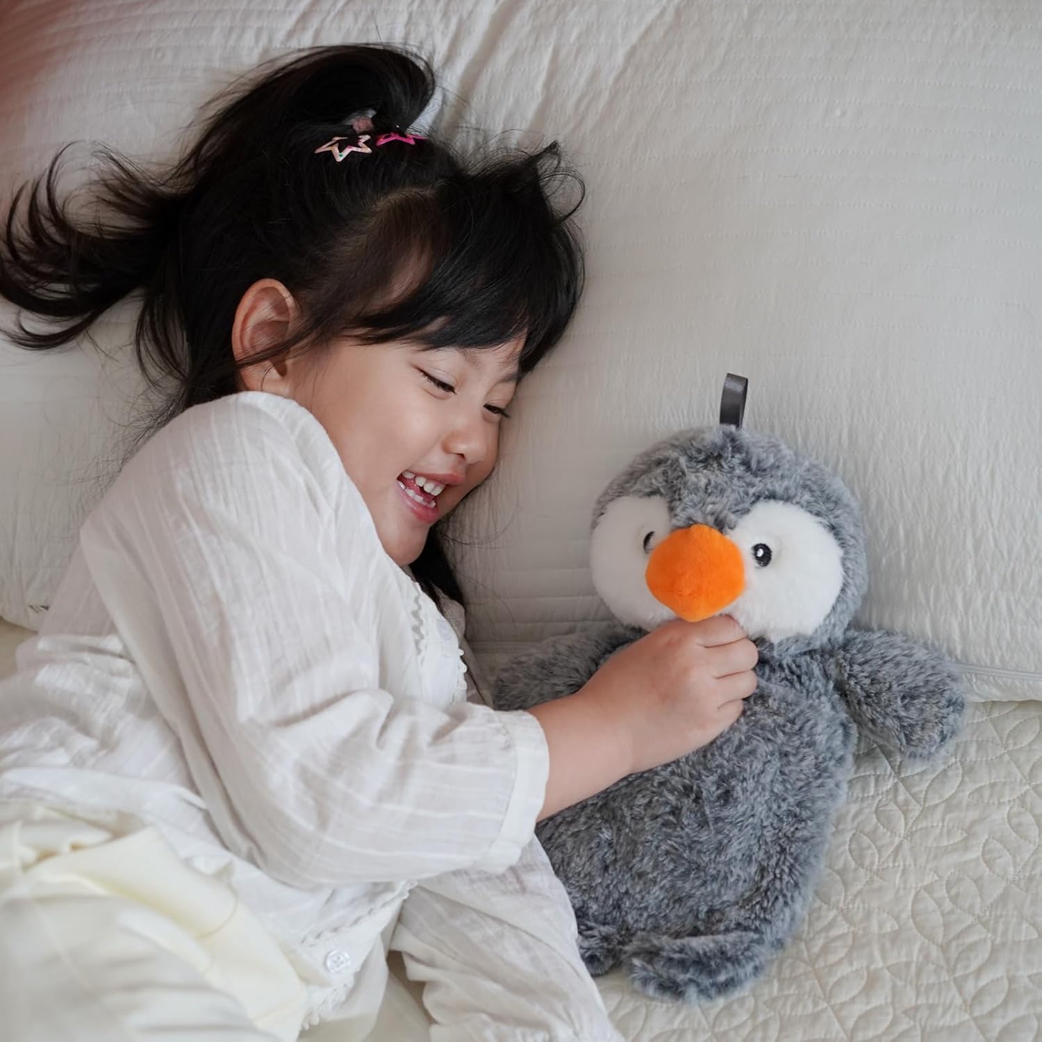 Bouillote Peluche Chauffante, Bouillotte Eau Chaude pour Enfant et Adulte, Cute Bouillotte Peluche avec Couvercle Souple 500ml, Cadeaux pour et Hiver, Mère, Fille, Petite Amie(Pingouin)